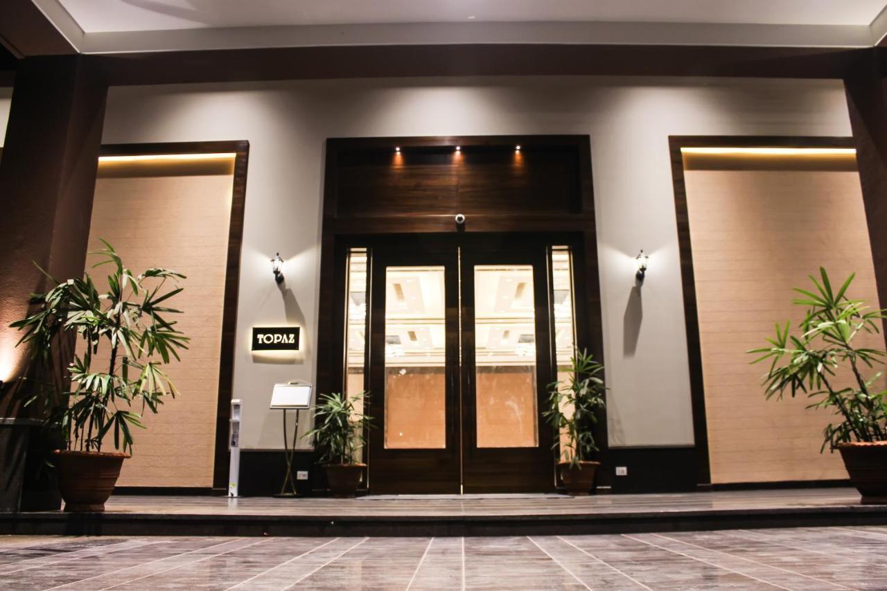Hotel Rajhans Abhinandan Bhopal Exteriör bild