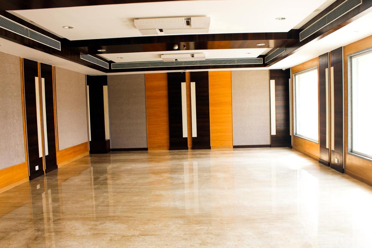 Hotel Rajhans Abhinandan Bhopal Exteriör bild