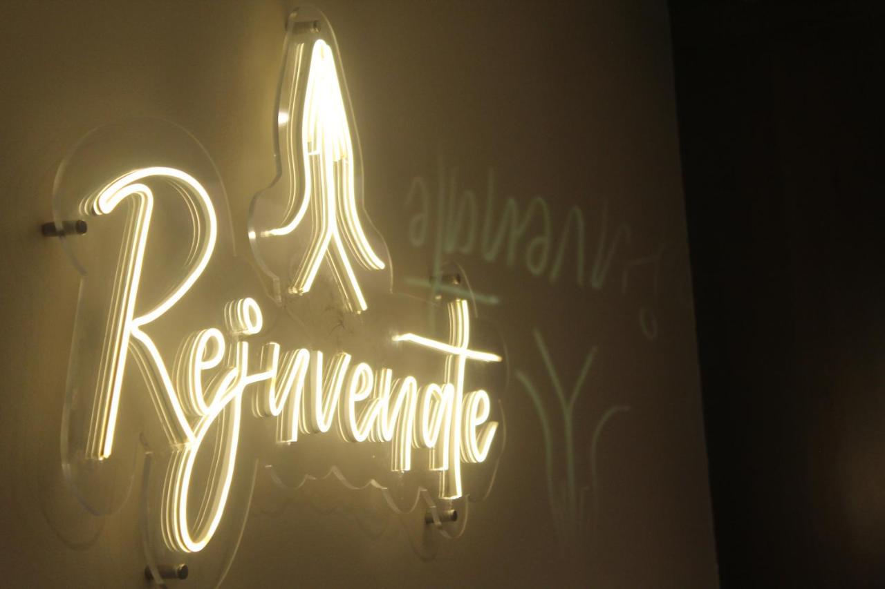 Hotel Rajhans Abhinandan Bhopal Exteriör bild